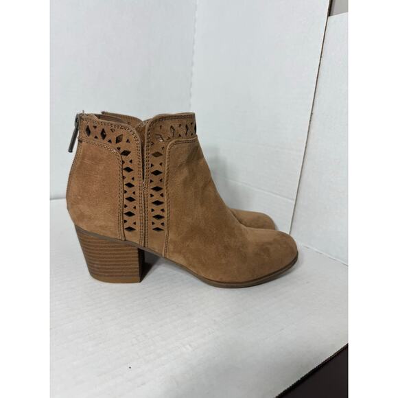 Indigo Rd. Women's Ankle Booties tan / brown with heel size 6.5 - Picture 12 of 14